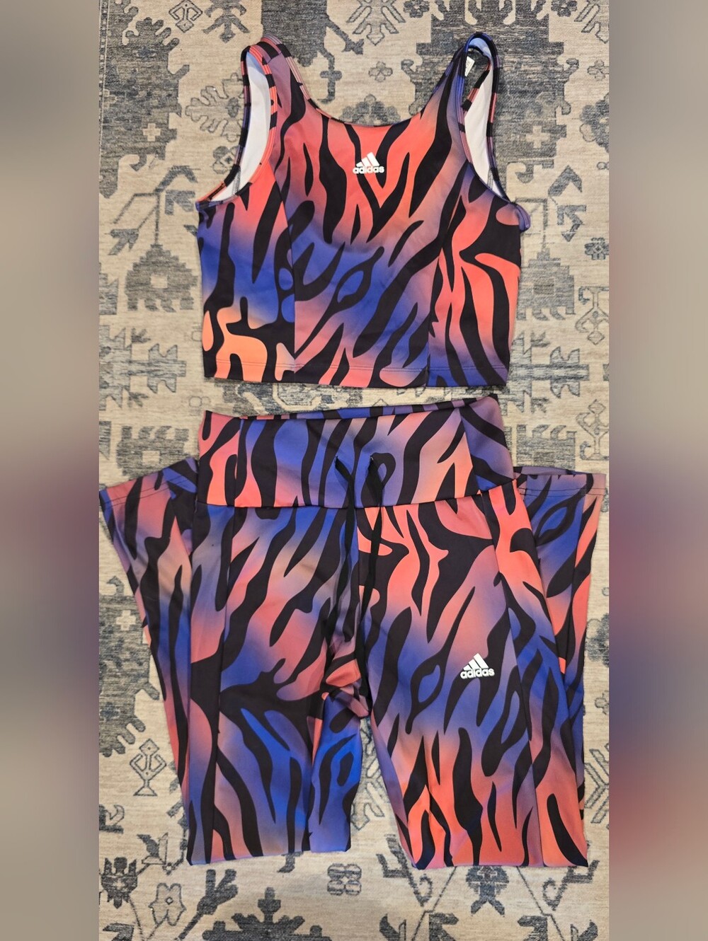 Adidas Animal Crop Top & Leggings Set. Aeroready Size S